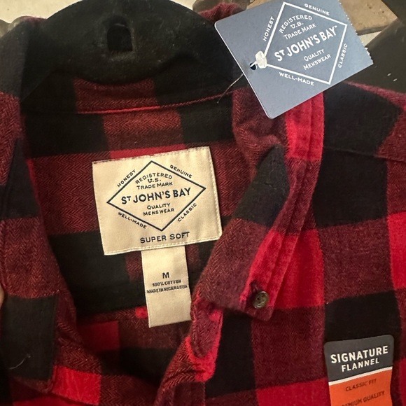 Button up - Picture 3 of 3